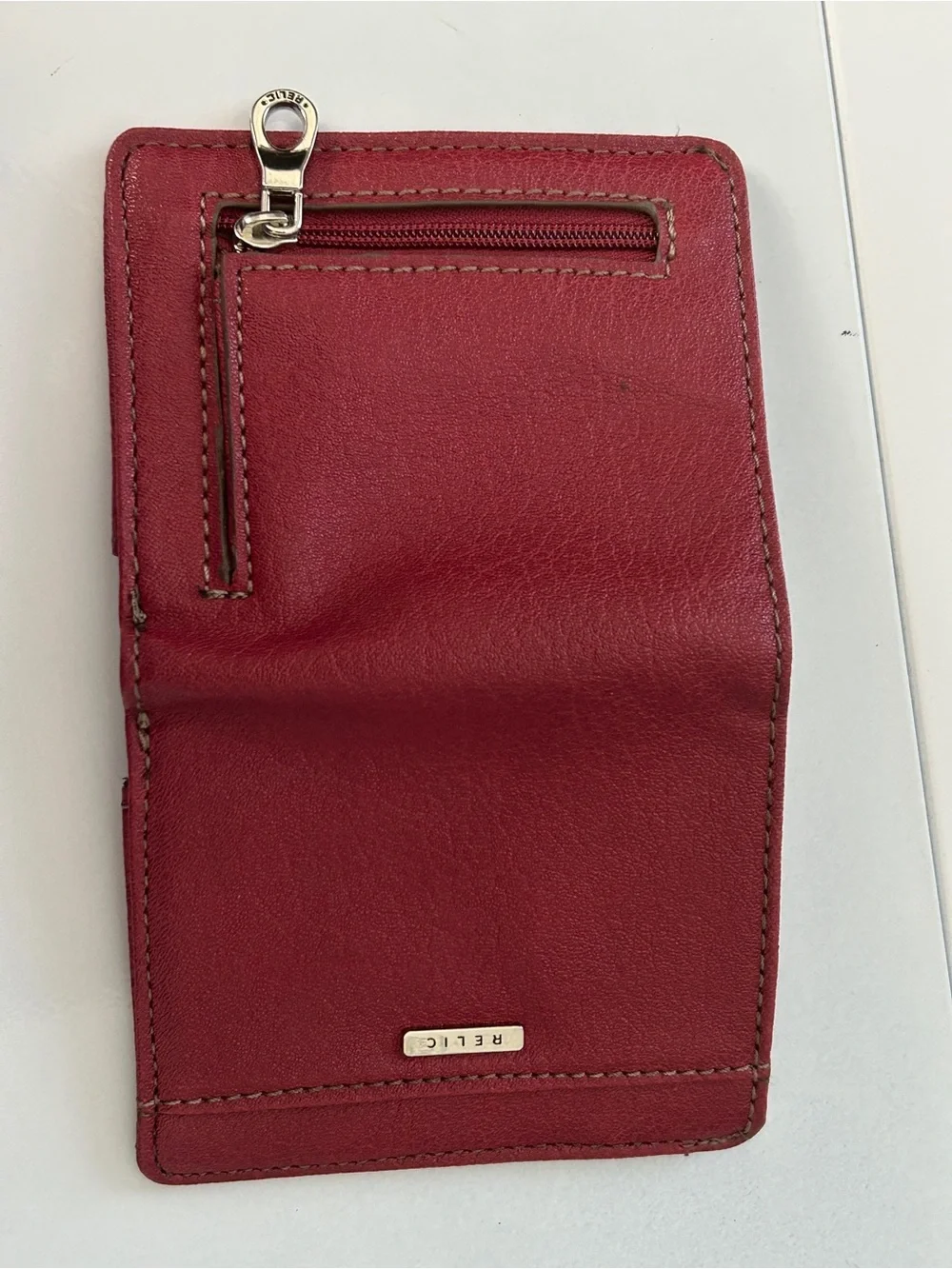Relic Red Faux Leather Compact Bifold Wallet Polka Dot Lining RLS2645